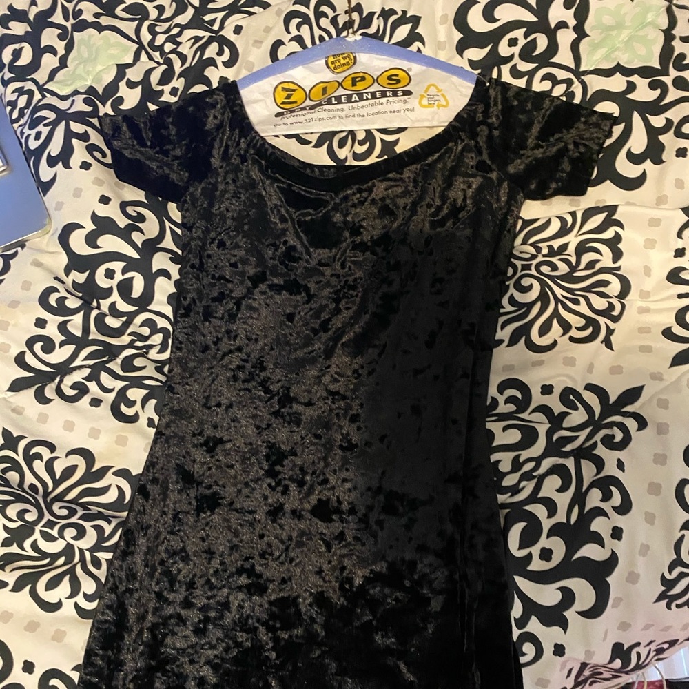 Crushed velvet off the shoulder mini